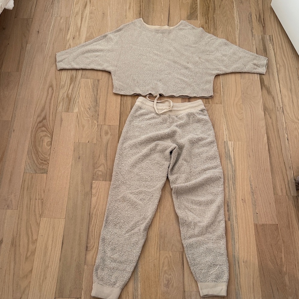 Alice + Olivia Beige Terry Lounge Set